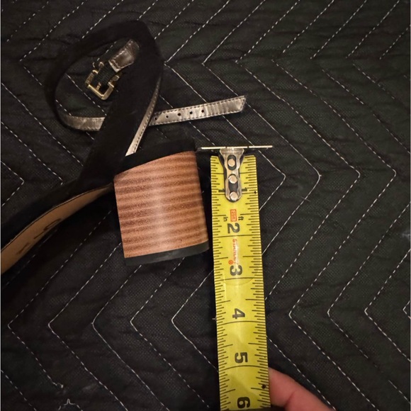 Mix No. 6 Eluned sandals- size 8M - Picture 8 of 8